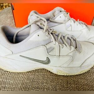 Nike Court Lite 2 Tennis Shoe - White/Metallic Silver Size 9